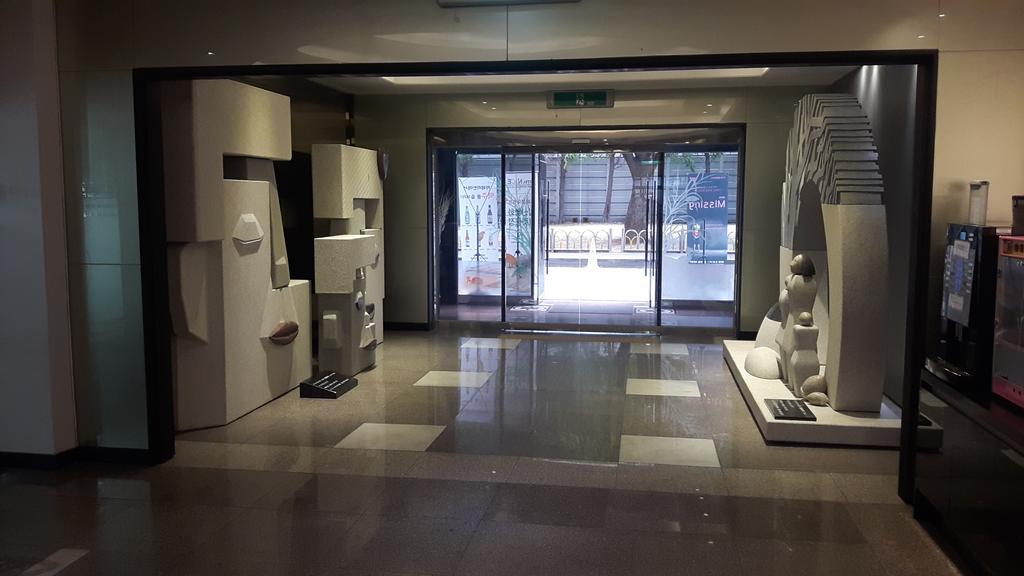 Nice Hotel Uijeongbu Экстерьер фото