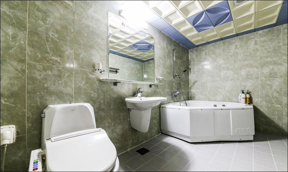 Nice Hotel Uijeongbu Экстерьер фото