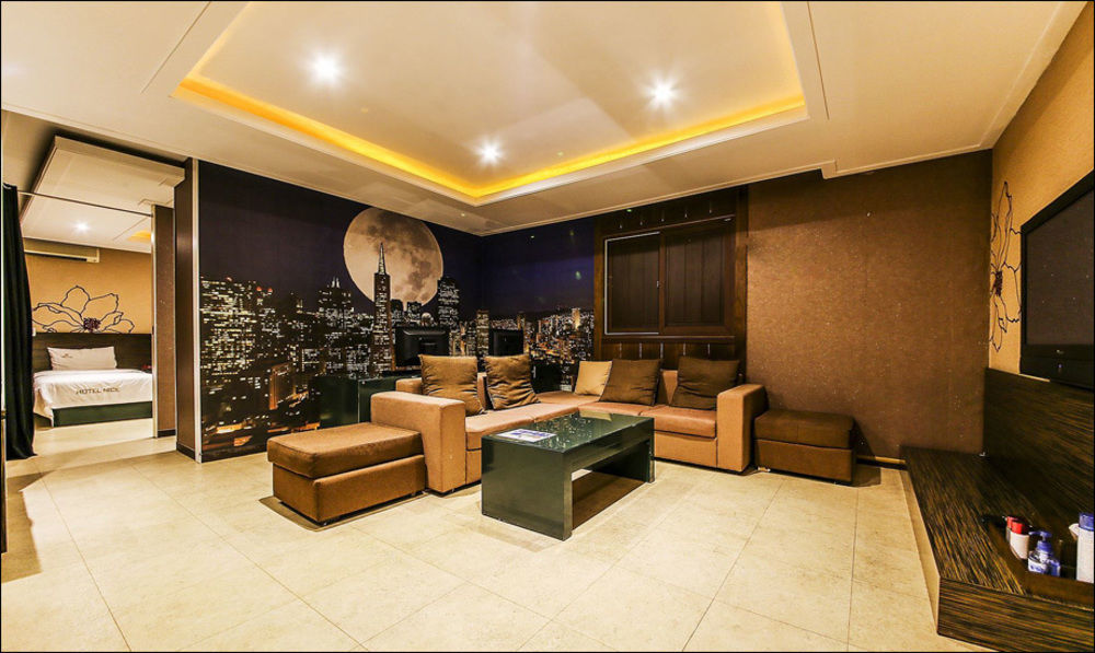 Nice Hotel Uijeongbu Экстерьер фото