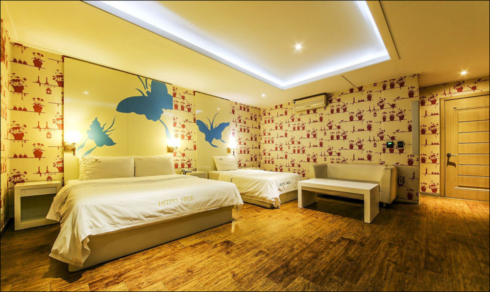 Nice Hotel Uijeongbu Экстерьер фото