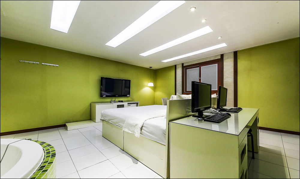 Nice Hotel Uijeongbu Экстерьер фото