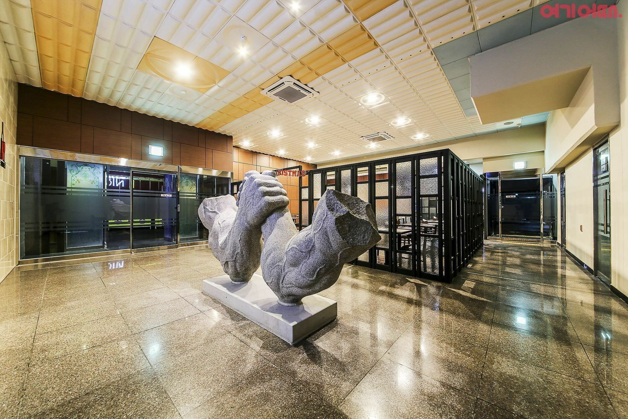 Nice Hotel Uijeongbu Экстерьер фото