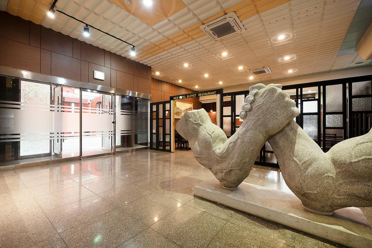 Nice Hotel Uijeongbu Экстерьер фото